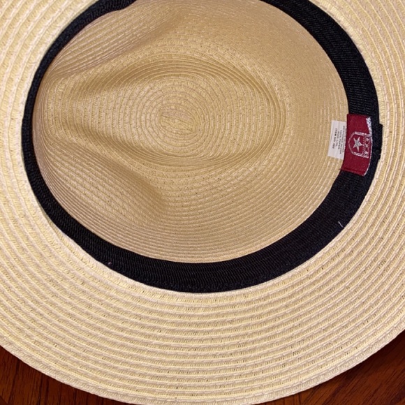 Panama Hat - Picture 2 of 3